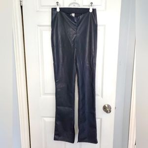 Faux Leather V-Waist Leggings